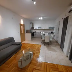 Duje & Dragana Appartement Plano
